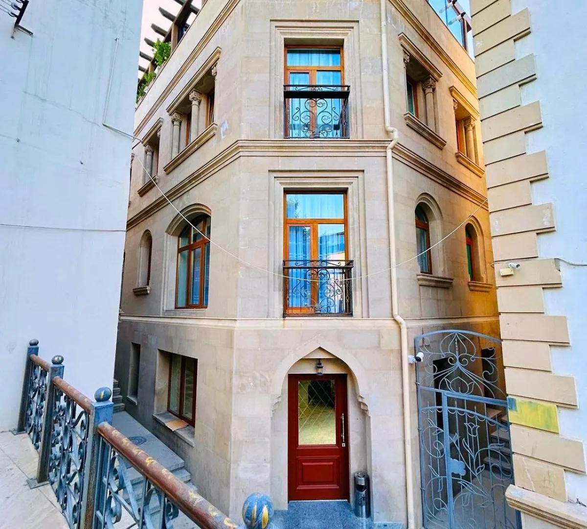 Parliament Hotel & Restaurant Baku 4*,